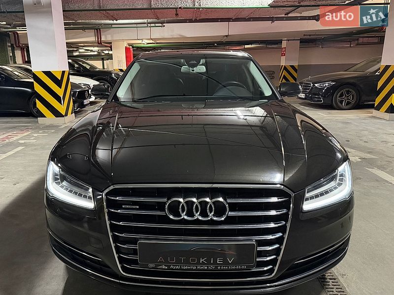 Седан Audi A8 2017 в Киеве