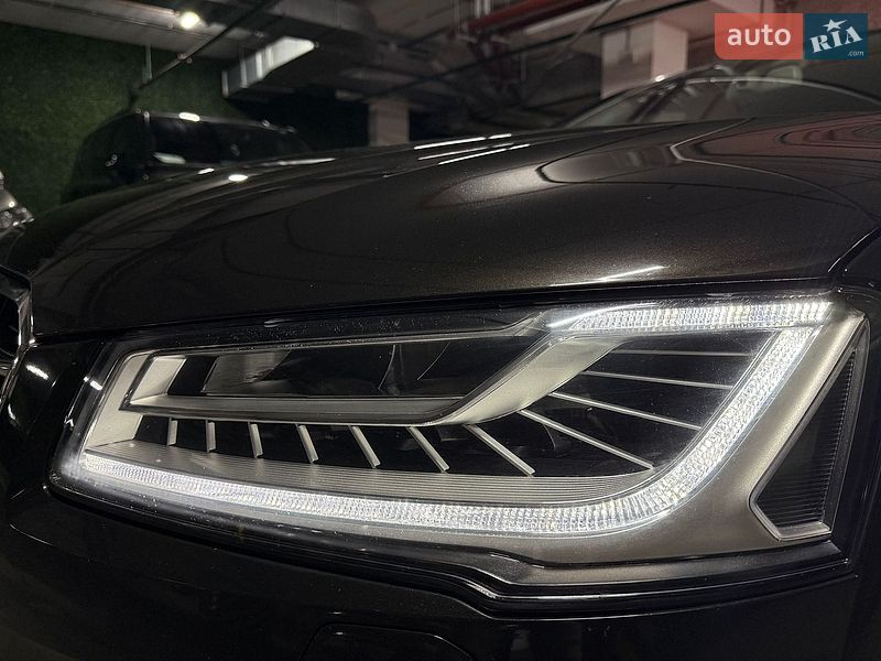 Седан Audi A8 2017 в Киеве