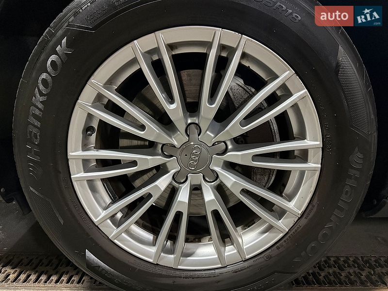 Седан Audi A8 2017 в Киеве