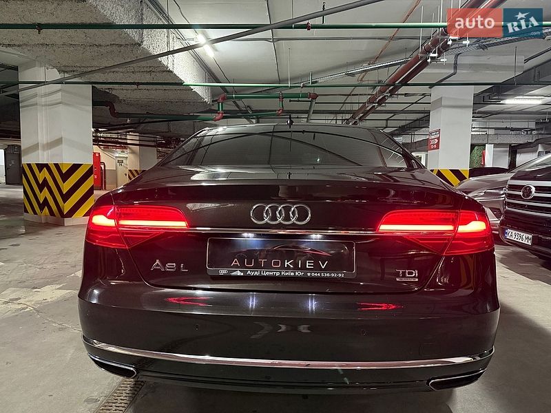 Седан Audi A8 2017 в Киеве