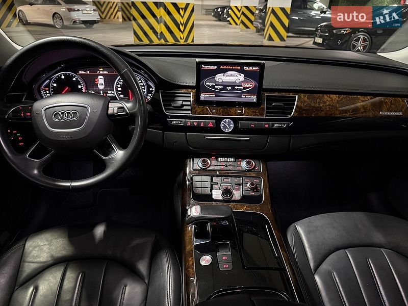 Седан Audi A8 2017 в Киеве
