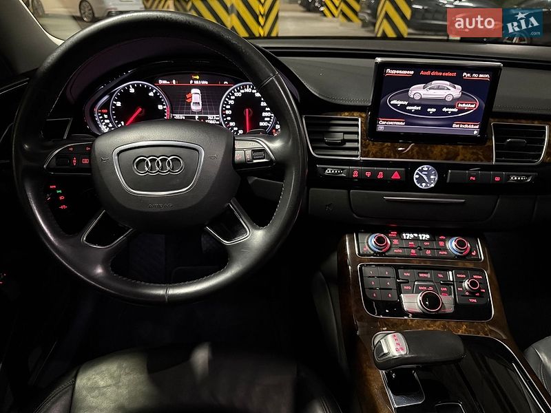 Седан Audi A8 2017 в Киеве