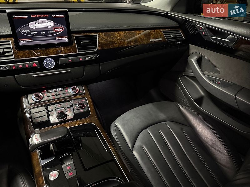 Седан Audi A8 2017 в Киеве