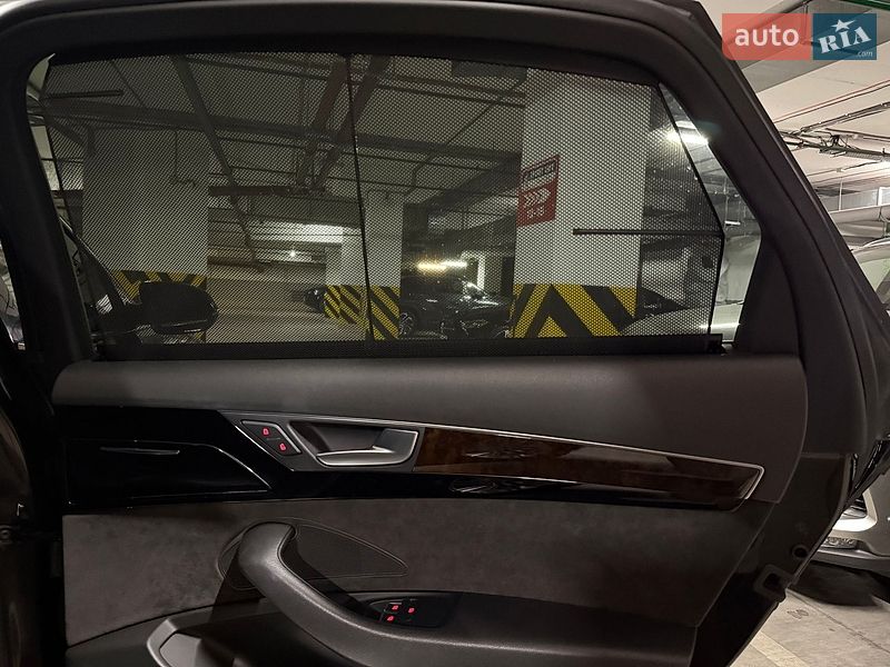 Седан Audi A8 2017 в Киеве