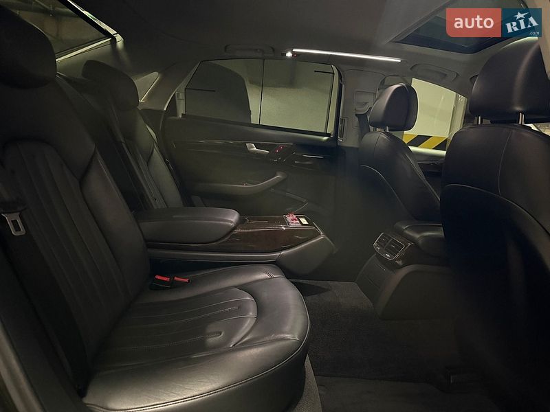 Седан Audi A8 2017 в Киеве