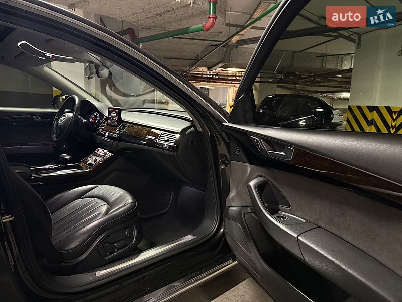 Седан Audi A8 2017 в Киеве