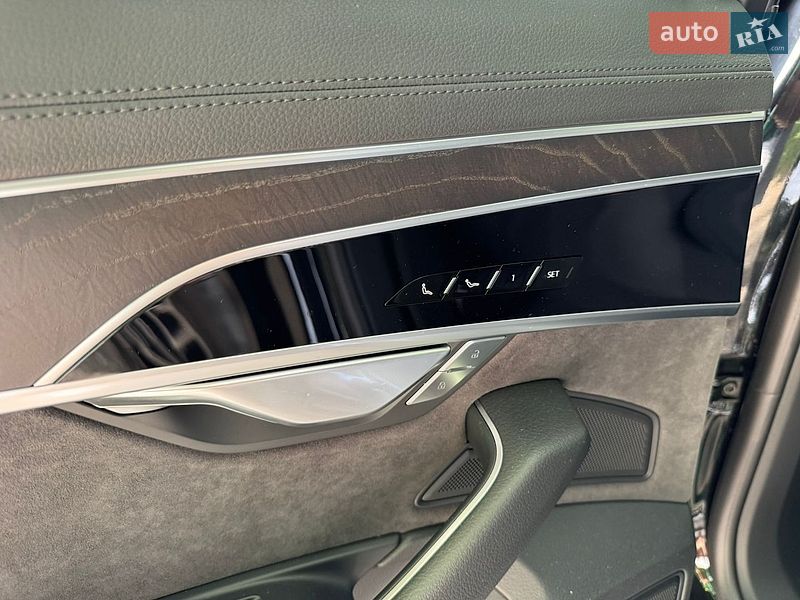 Седан Audi A8 2024 в Хмельницком