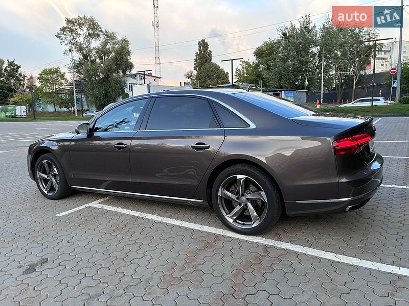 Седан Audi A8 2014 в Киеве