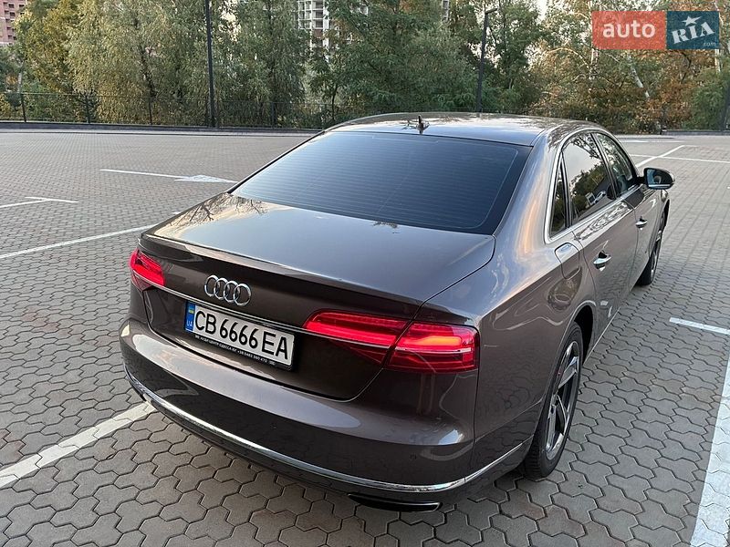 Седан Audi A8 2014 в Киеве