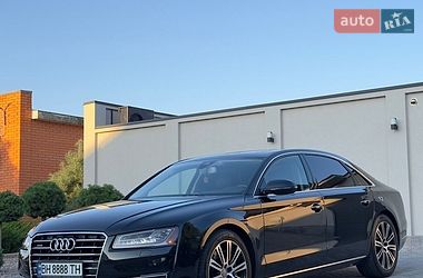 Седан Audi A8 2014 в Одесі