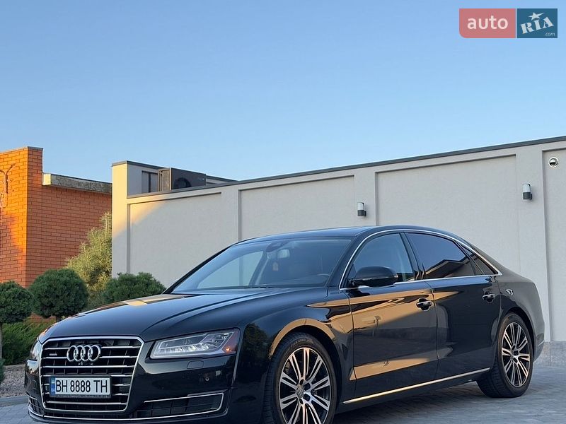 Седан Audi A8 2014 в Одесі