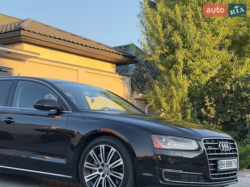 Седан Audi A8 2014 в Одесі