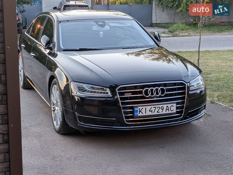 Седан Audi A8 2014 в Борисполі