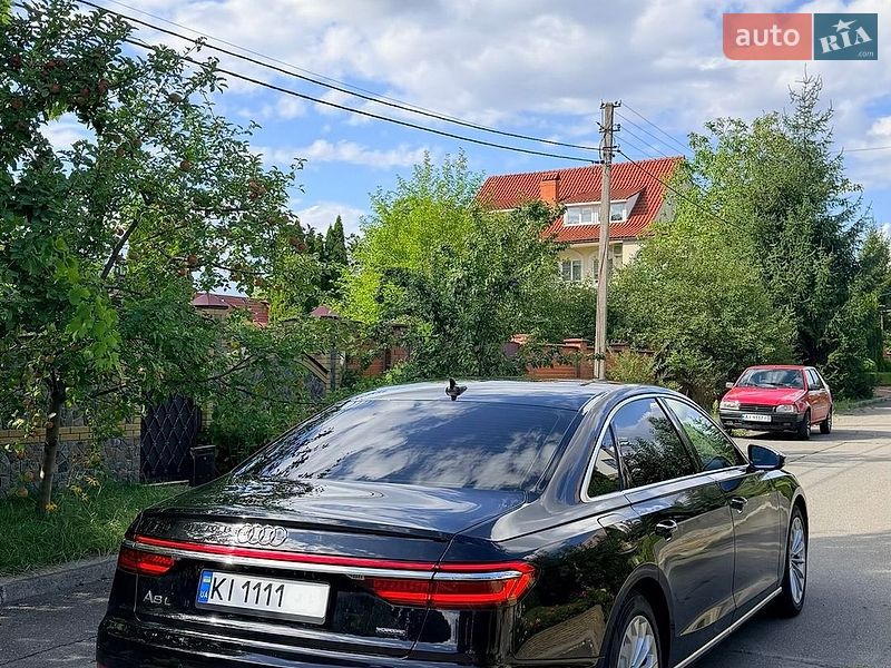 Седан Audi A8 2021 в Києві