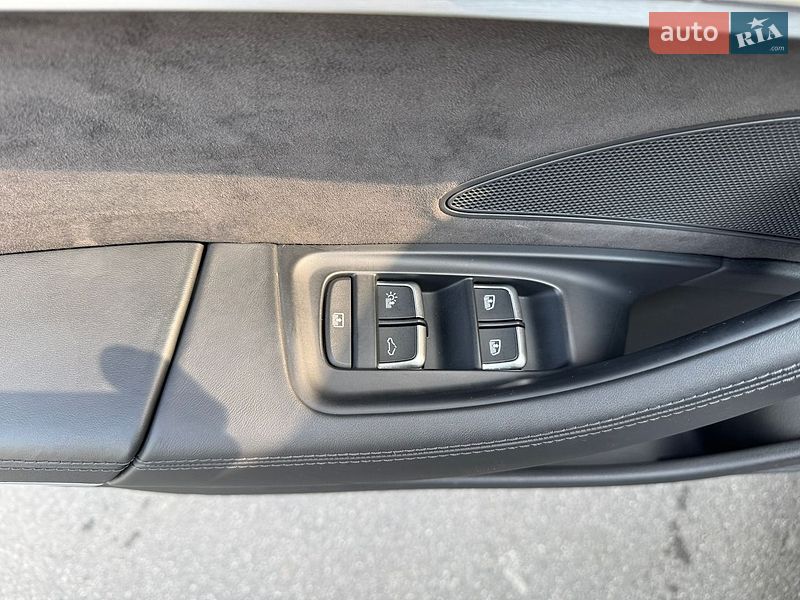 Седан Audi A8 2015 в Киеве фото 19 Седан Audi A8 2015 в Киеве