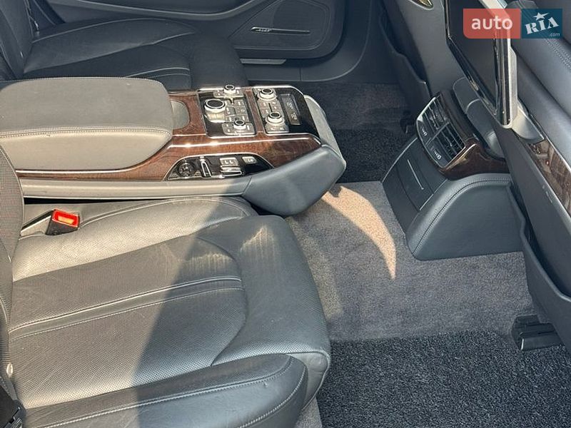 Седан Audi A8 2015 в Киеве фото 26 Седан Audi A8 2015 в Киеве