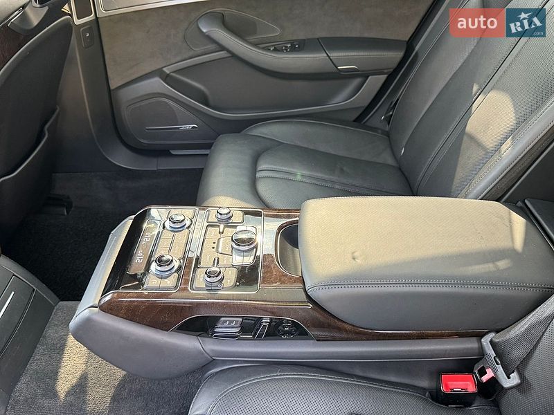 Седан Audi A8 2015 в Киеве фото 31 Седан Audi A8 2015 в Киеве