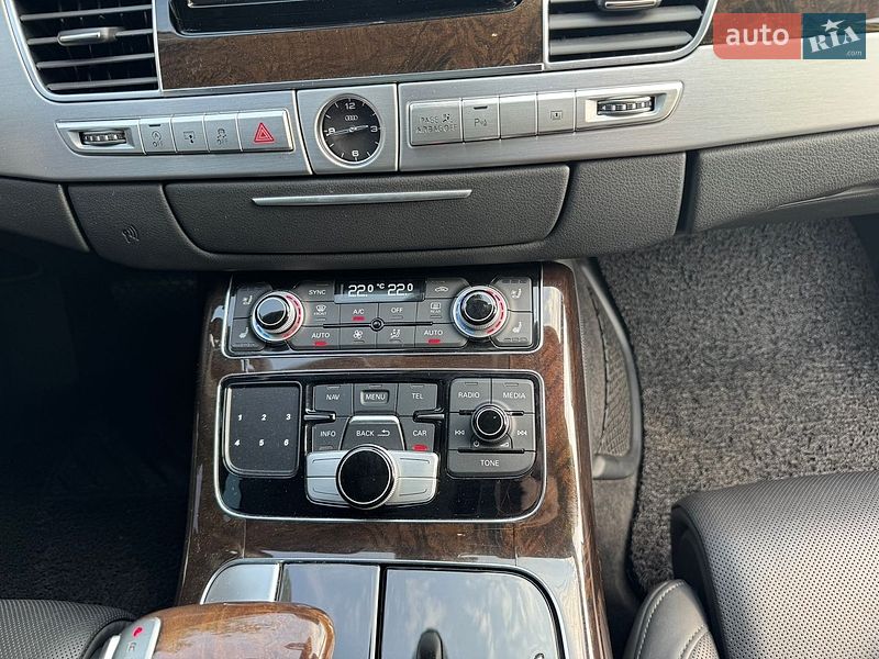 Седан Audi A8 2015 в Киеве фото 41 Седан Audi A8 2015 в Киеве
