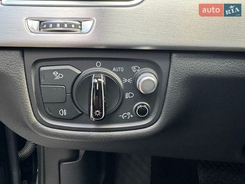 Седан Audi A8 2015 в Киеве фото 45 Седан Audi A8 2015 в Киеве