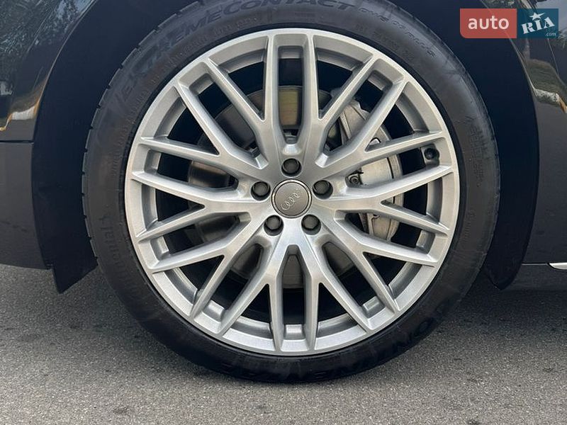 Седан Audi A8 2015 в Киеве фото 55 Седан Audi A8 2015 в Киеве