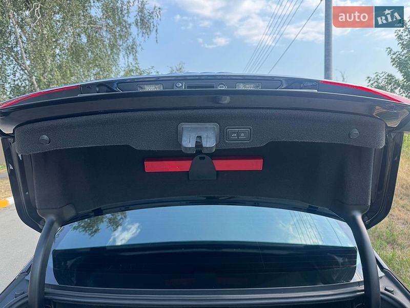Седан Audi A8 2015 в Киеве фото 57 Седан Audi A8 2015 в Киеве