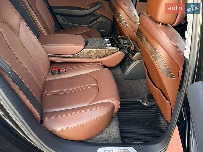 Седан Audi A8 2015 в Киеве