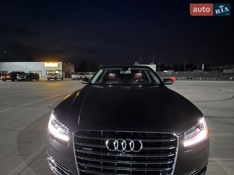 Седан Audi A8 2015 в Киеве