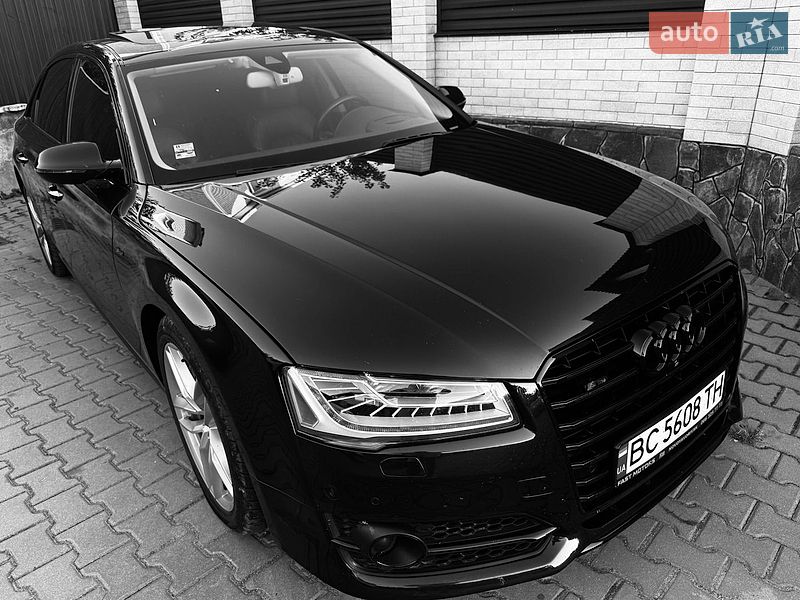 Седан Audi A8 2017 в Хмельницком