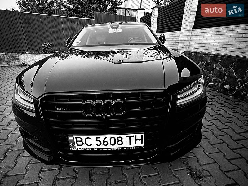Седан Audi A8 2017 в Хмельницком