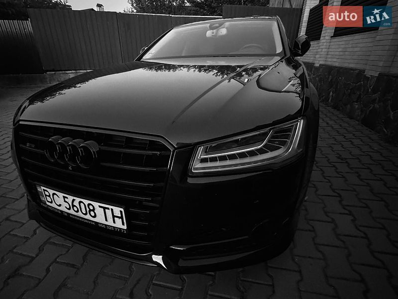 Седан Audi A8 2017 в Хмельницком