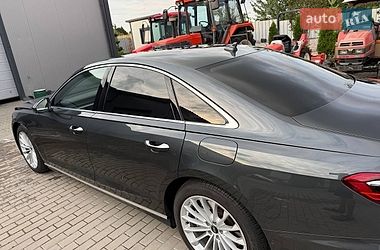 Седан Audi A8 2023 в Києві