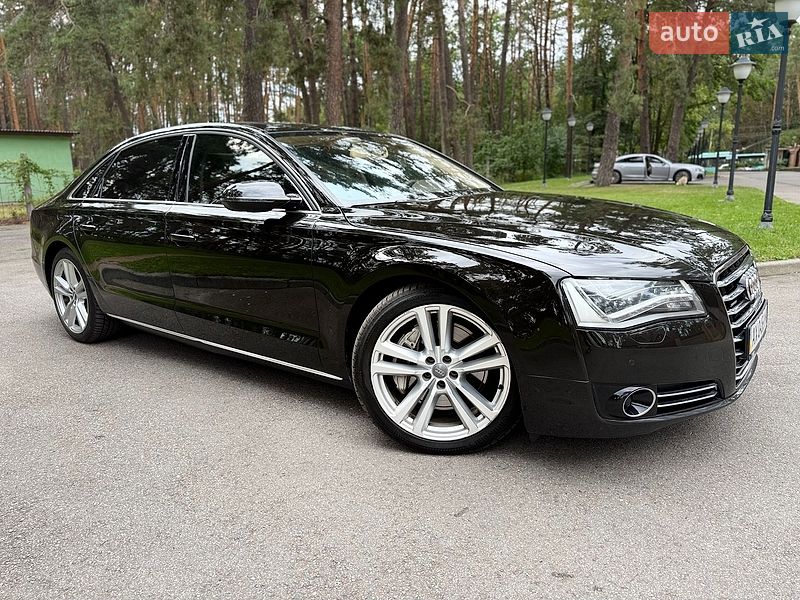 Седан Audi A8 2013 в Києві