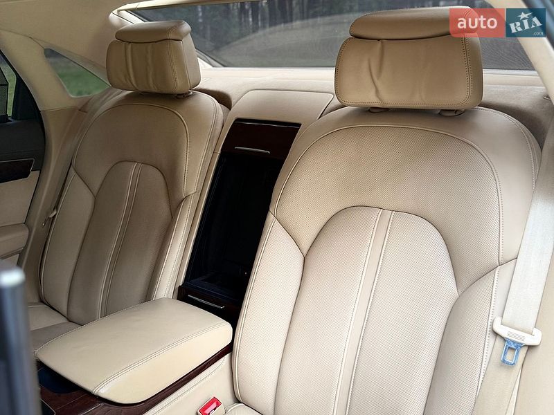 Седан Audi A8 2013 в Києві
