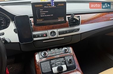 Седан Audi A8 2010 в Мукачево
