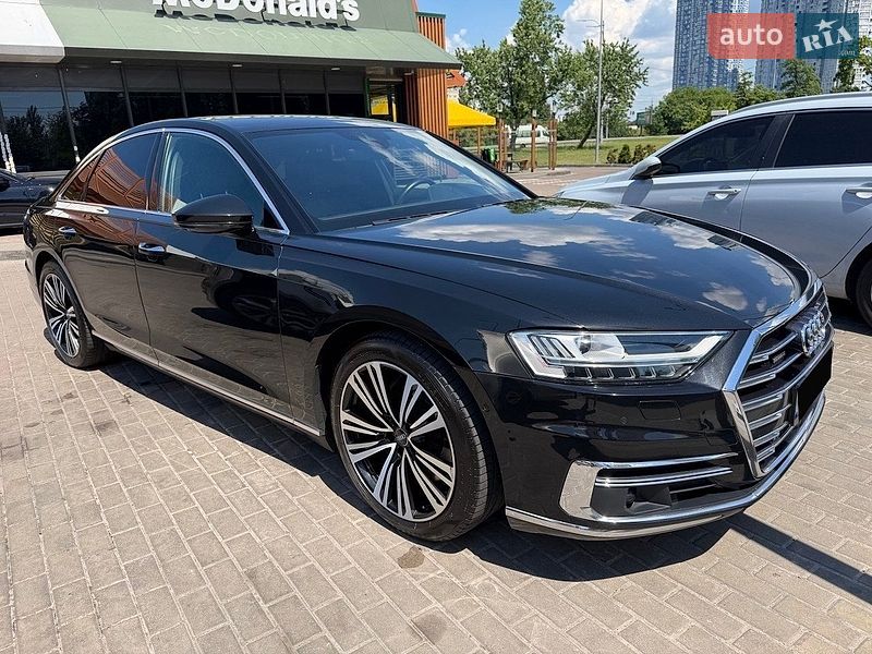 Седан Audi A8 2018 в Киеве