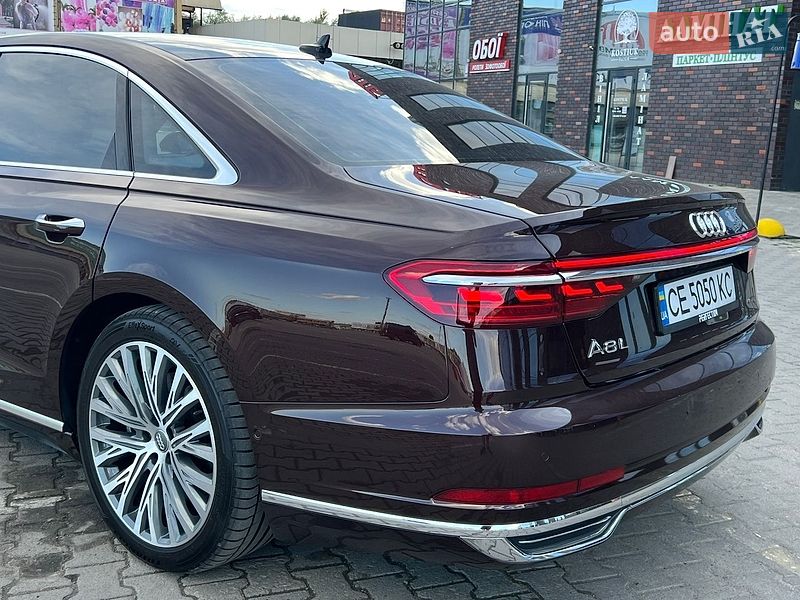 Седан Audi A8 2018 в Чернівцях