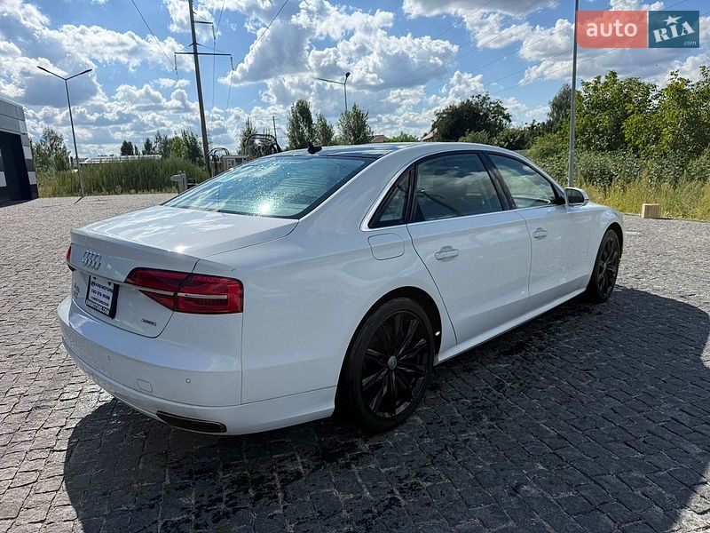 Седан Audi A8 2017 в Києві