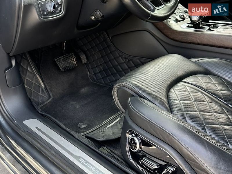 Седан Audi A8 2015 в Одессе
