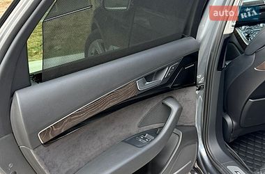 Седан Audi A8 2015 в Одессе