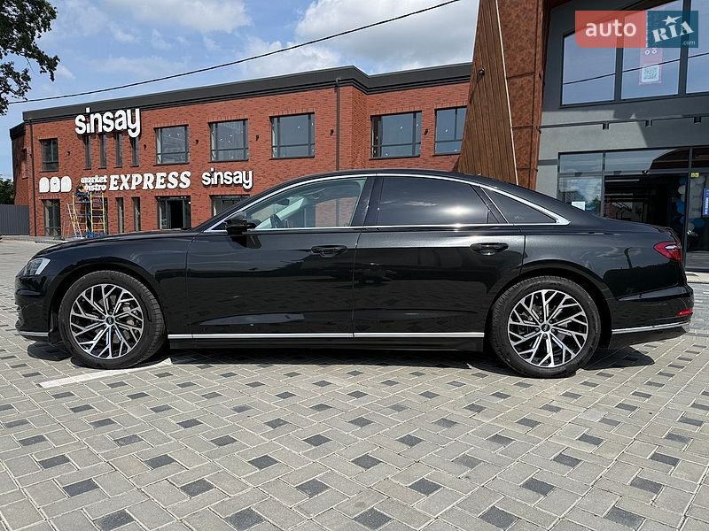 Седан Audi A8 2019 в Коломые