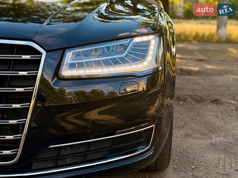 Седан Audi A8 2017 в Киеве
