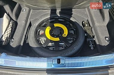 Седан Audi A8 2021 в Києві