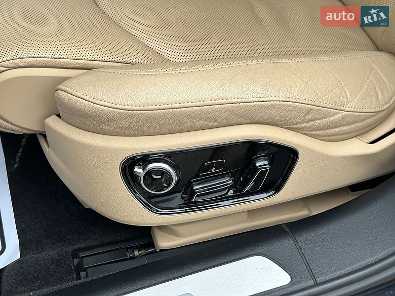 Седан Audi A8 2014 в Киеве