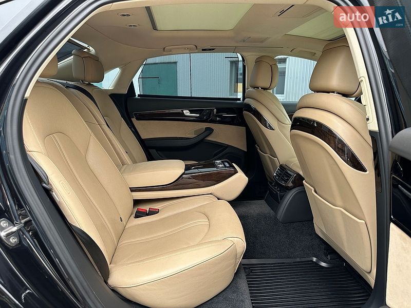 Седан Audi A8 2014 в Киеве