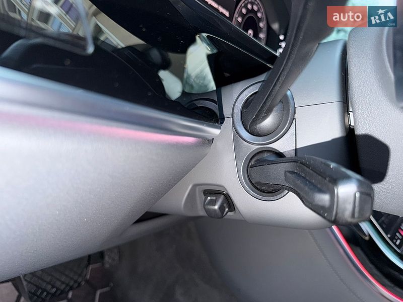 Седан Audi A8 2021 в Києві