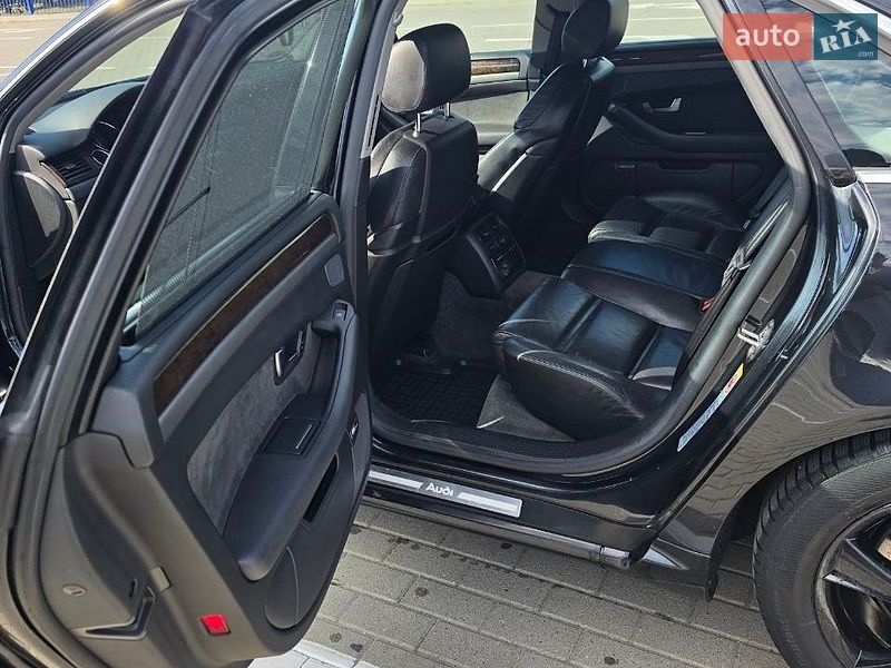 Седан Audi A8 2003 в Ковеле