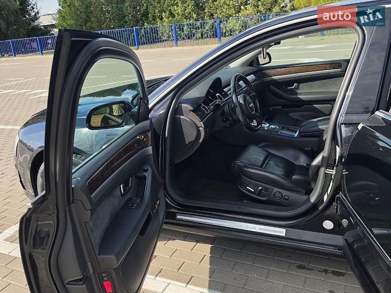 Седан Audi A8 2003 в Ковеле