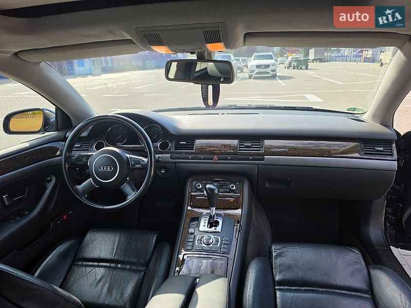 Седан Audi A8 2003 в Ковеле