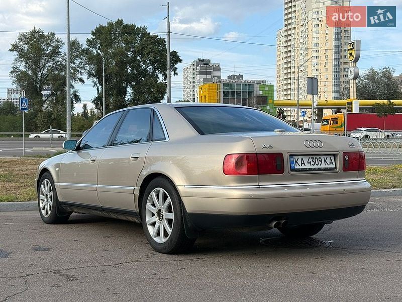 Седан Audi A8 2000 в Києві