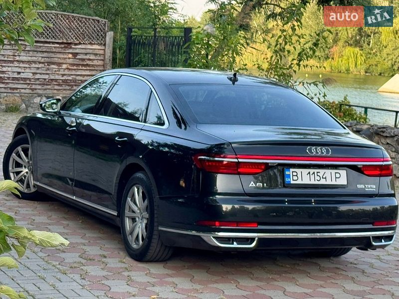 Седан Audi A8 2018 в Дніпрі